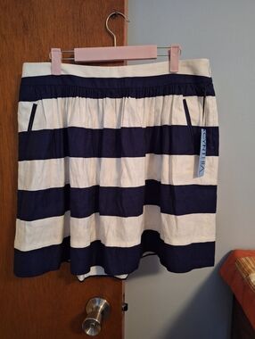 Cynthia Rowley NWT Striped Navy and White Nautical Pleated Skirt Women's Size 12
